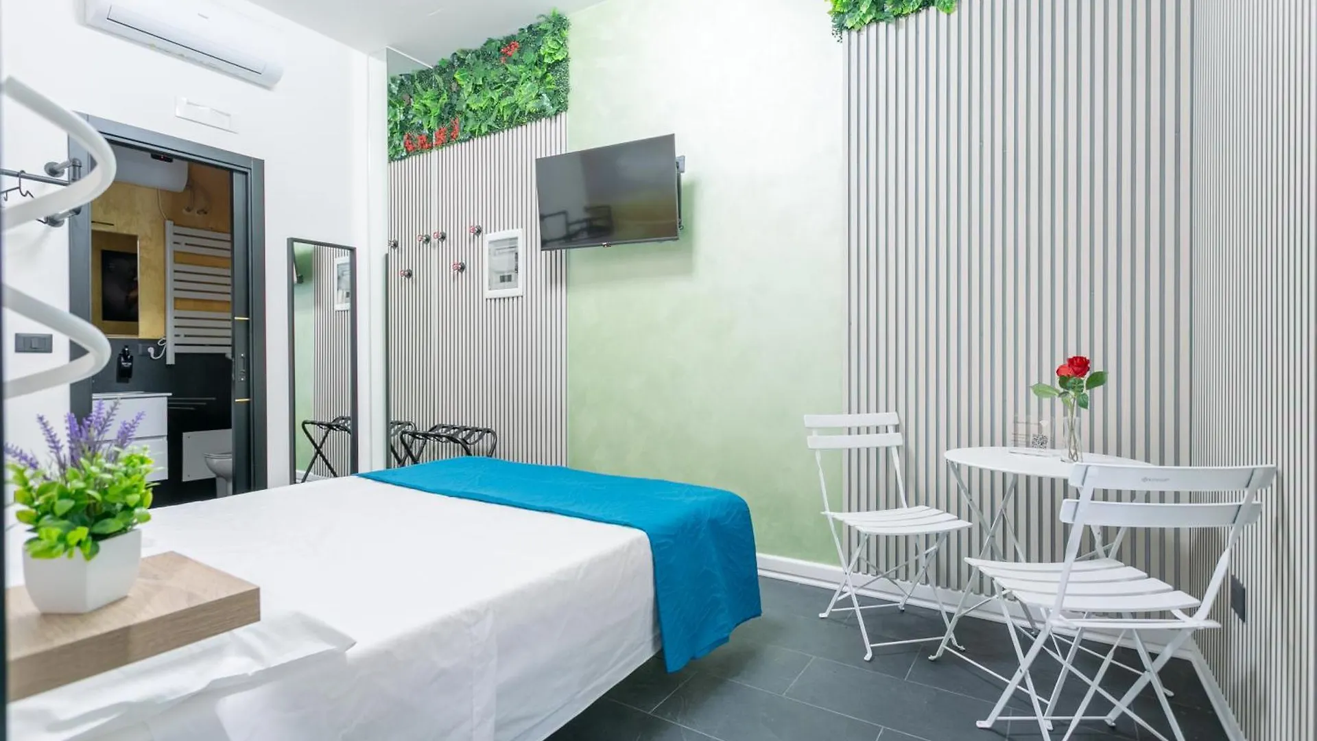 Le Regine - Home Suites - Adult Only Rome