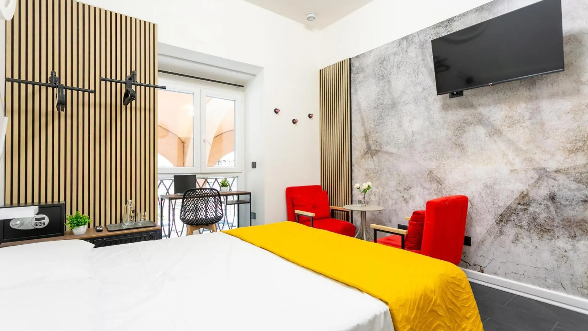 Le Regine - Home Suites - Adult Only Rome Guest house